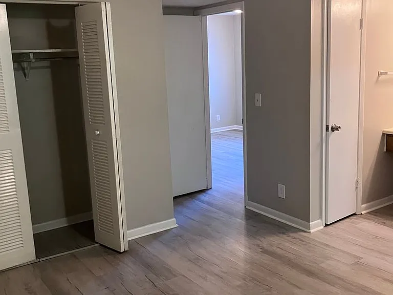 3161 Ridge Ave — Photo 5