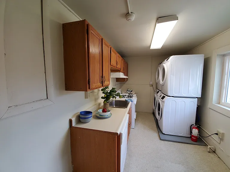 214 Dryden Rd — Photo 32