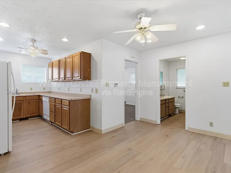 2353 Jackson Ave — Photo 8