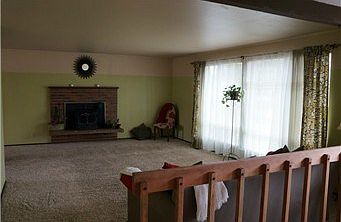 4th image of 20220 Greenwood Ave N