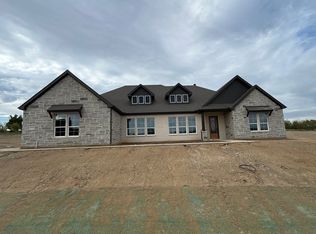 1110 Perrin Ln, Van Alstyne, TX 75495