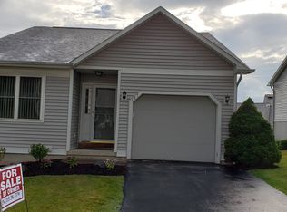 147 Timber Wolf Cir, Syracuse, NY 13209