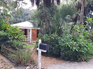 9425 Periwinkle Dr, Vero Beach, FL 32963