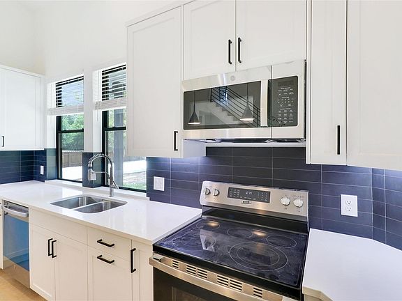 5th image of 200 W Goforth Rd #1