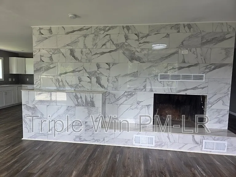 1908 E Lakeview — Photo 8