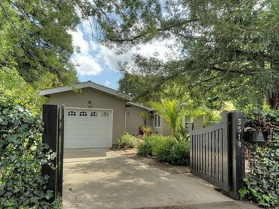2nd image of 3518 Oak Dr
