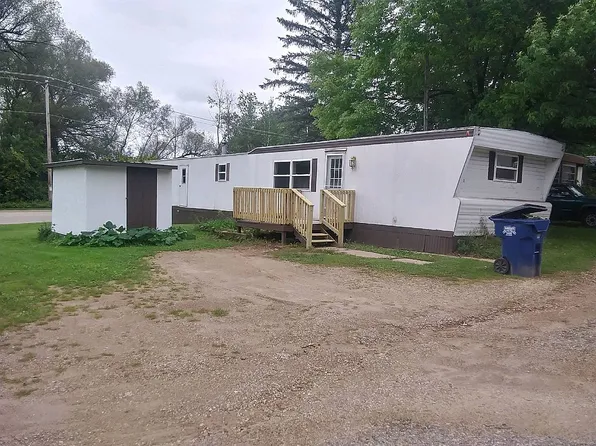 405 Bertram St, Marion, WI 54950