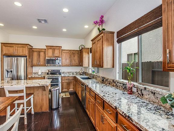 4th image of 3017 Oak Trail Way