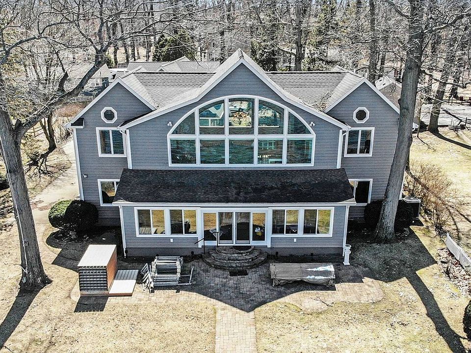1st image of 33536 Forest Beach Dr