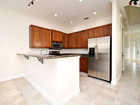 5th image of 2609 E Jefferson St