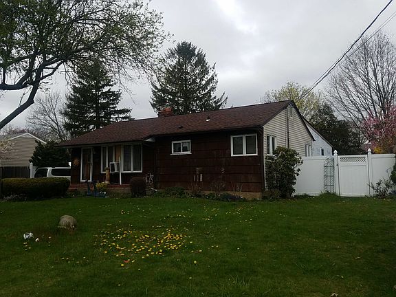 3rd image of 317 Glynn St