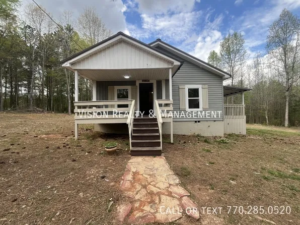 137 Red Oak Dr, Carrollton, GA 30117