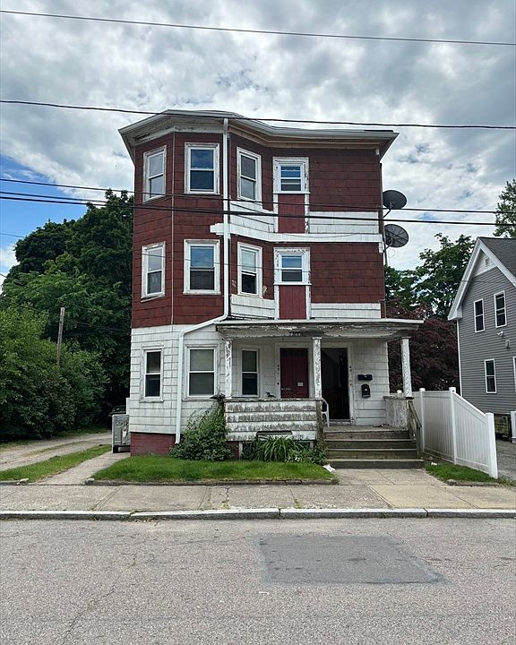 2nd image of 49 Carpenter St