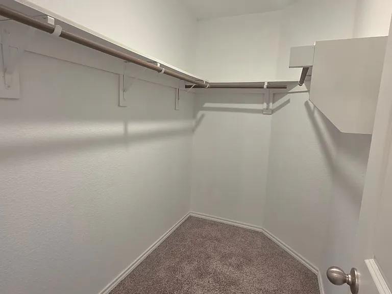 1215 Knoll Dr — Photo 8