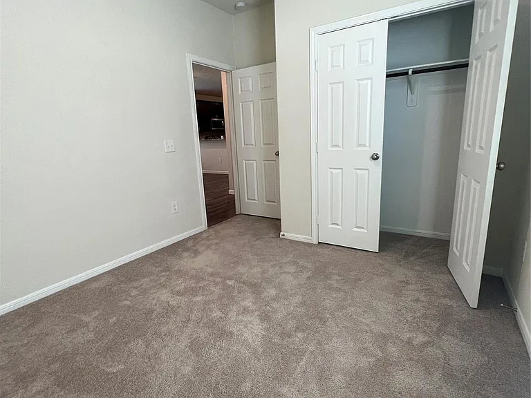 4410 Rushing Ridge Ct — Photo 14