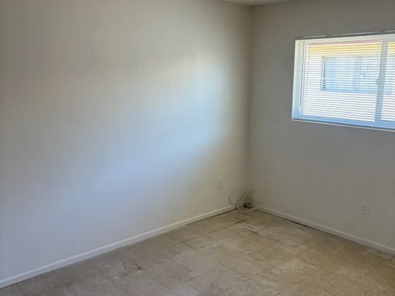 501-505 N T St #509 — Photo 9