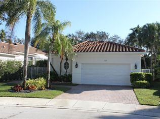 2524 Bay Pointe Ct, Weston, FL 33327