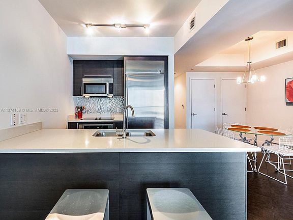 5th image of 500 Brickell Ave APT 2600
