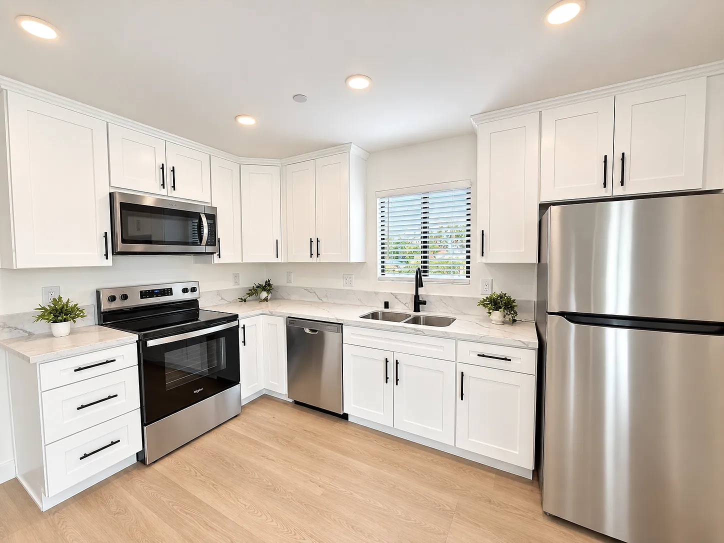 2 bed, 750 sqft, $2,695 — Photo 2