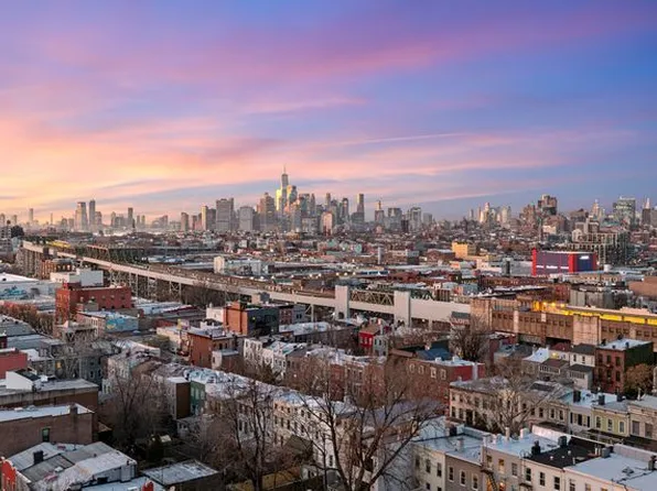 500 4th Avenue image 11 of 12