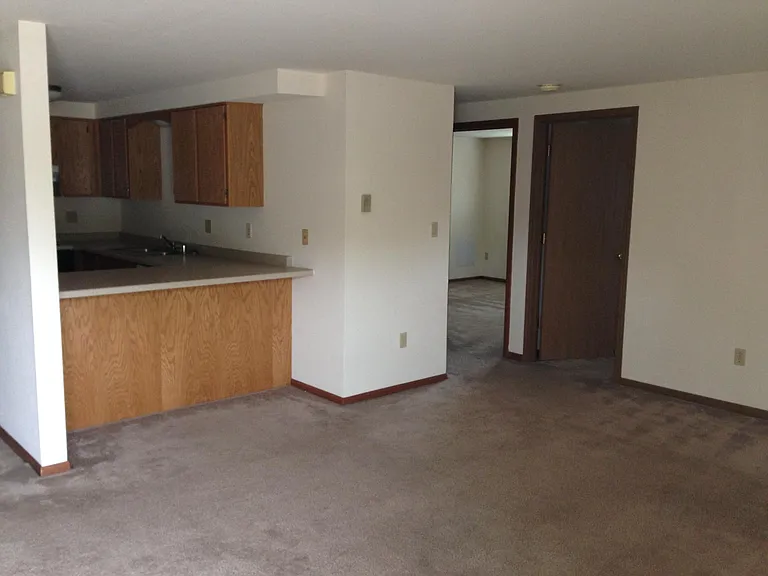 10700 W Grange Ave — Photo 3