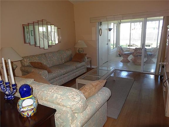 5th image of 4217 Edgewood Dr