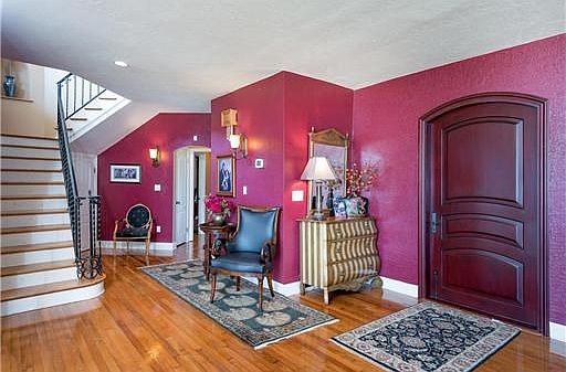 3rd image of 4908 Sunrise Dr S