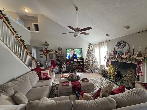 2nd image of 4821 Riverwalk Dr