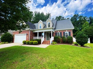 625 Thorncliff Dr, Raeford, NC 28376