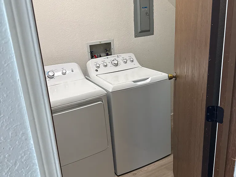 39034 Strawberry Ct #4 — Photo 6