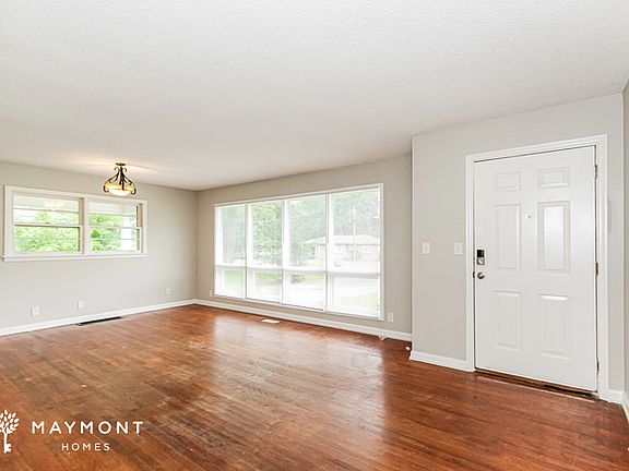 3rd image of 445 Orchid Rd