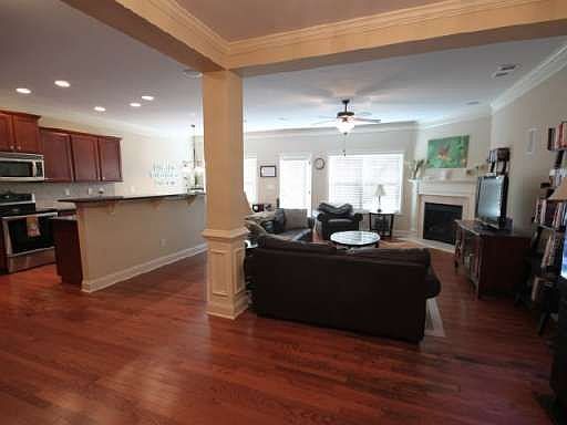 4th image of 5913 Oxford Chase Cir