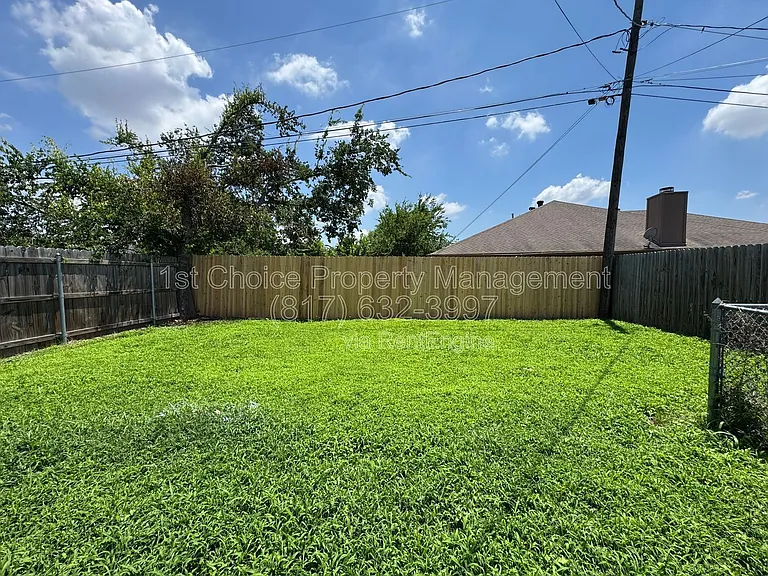 7704 Jennifer Ln — Photo 18