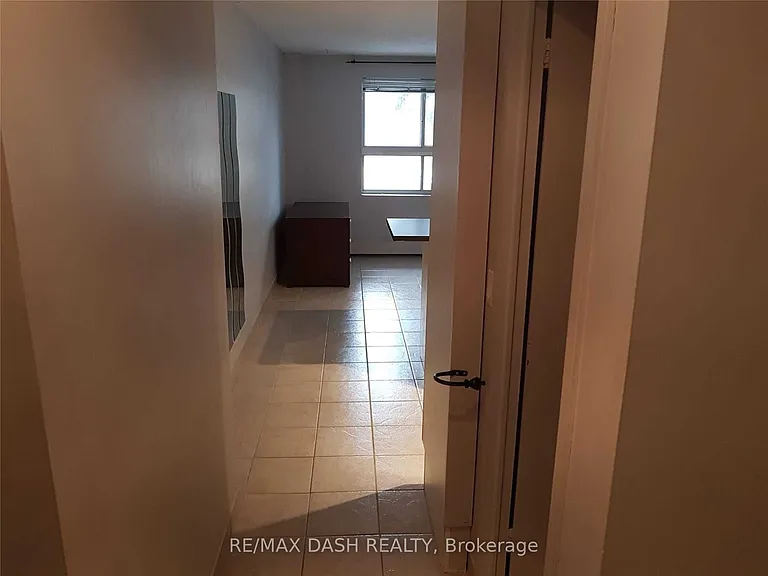 123 Woodbine Ave #203 — Photo 3