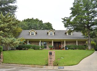 4320 Ridglea Country Club Dr, Benbrook, TX 76126