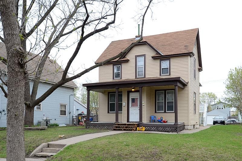 1st image of 435 Van Buren Ave #2