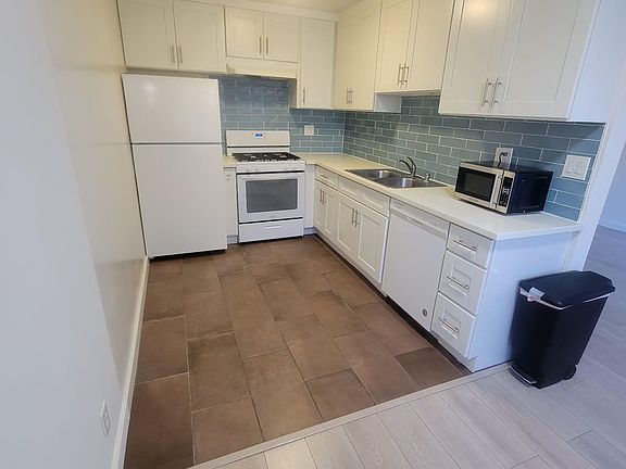 2nd image of 1718 Federal Ave #14