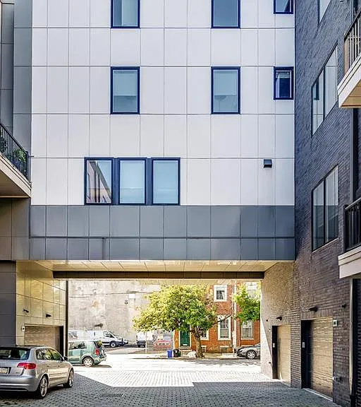 305 Green St — Photo 37