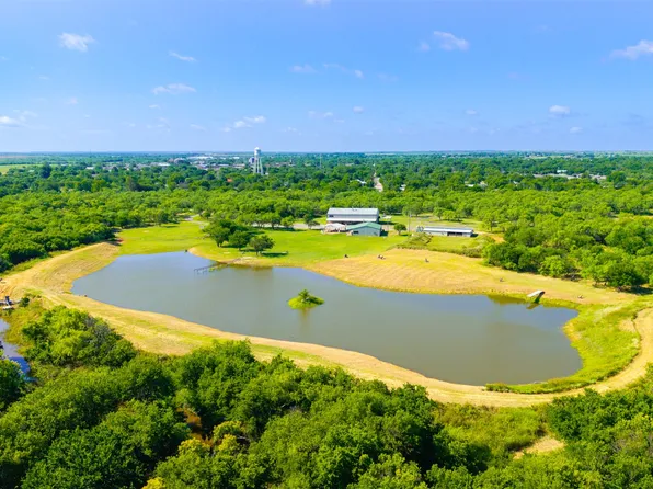 911 N Avenue C, Olney, TX 76374