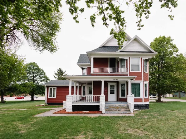1002 A St, Aurora, NE 68818