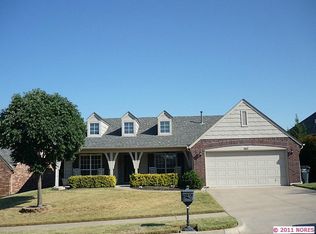207 E 125th Pl, Jenks, OK 74037
