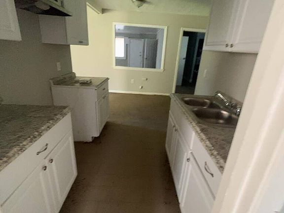 4th image of 186 Delano Dr