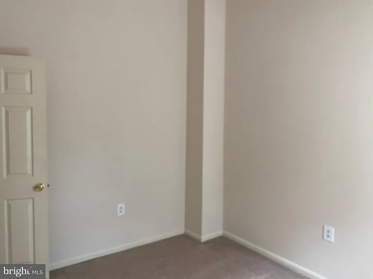 5623 Gresham Ln — Photo 29