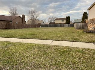 Rose Marie Dr, Brownstown, MI 48134