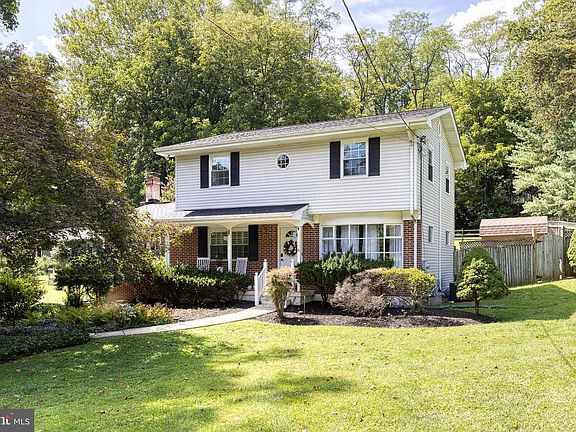 4th image of 114 Hillside Rd