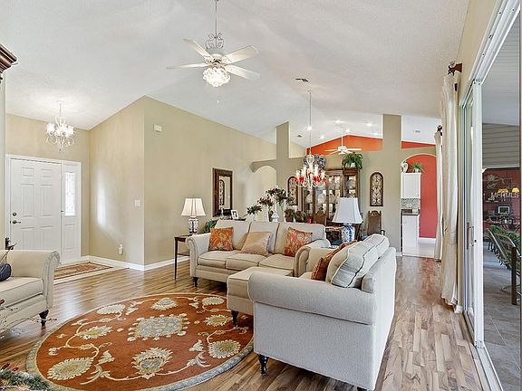 5th image of 4933 Sawgrass Lake Cir