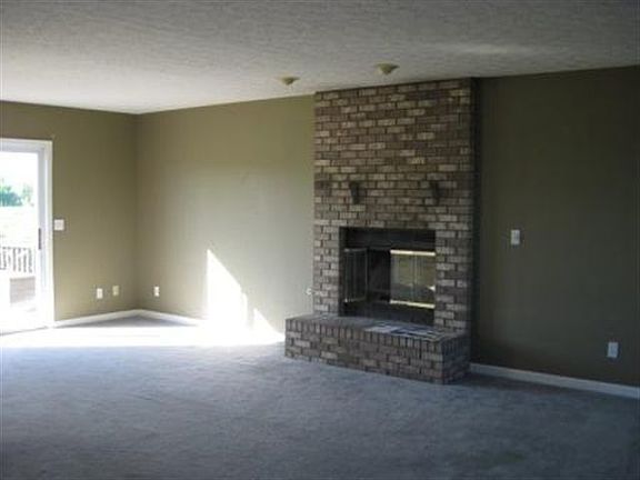 5th image of 3810 Olive Ln