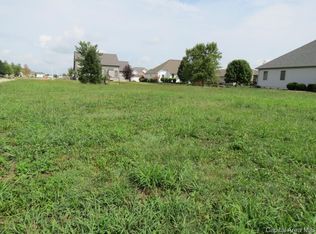 905 Deerfield Rd, Chatham, IL 62629