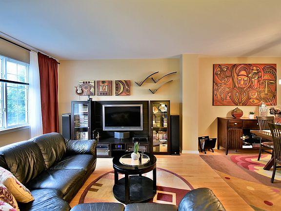 4th image of 1053 Savoy Ct #22-3
