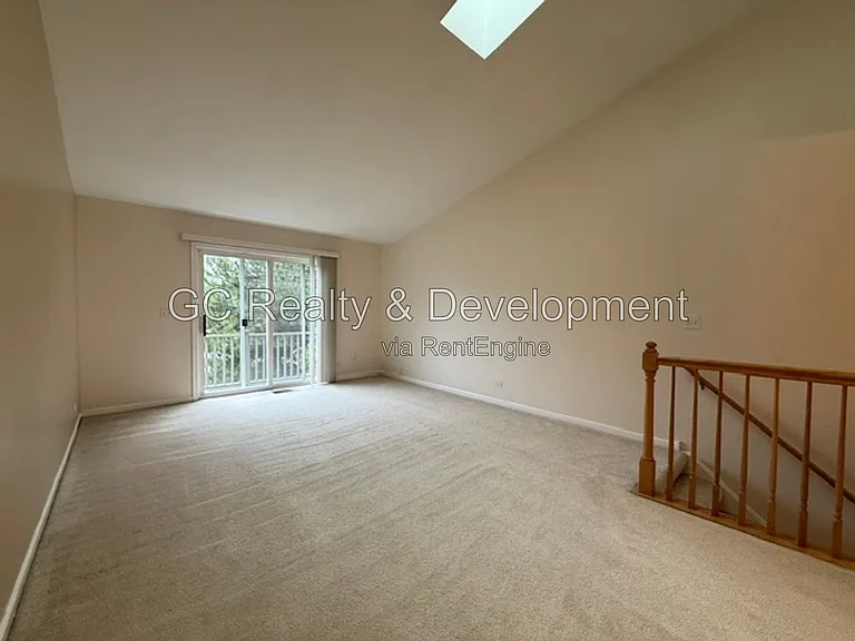 110 Allerton Dr — Photo 7